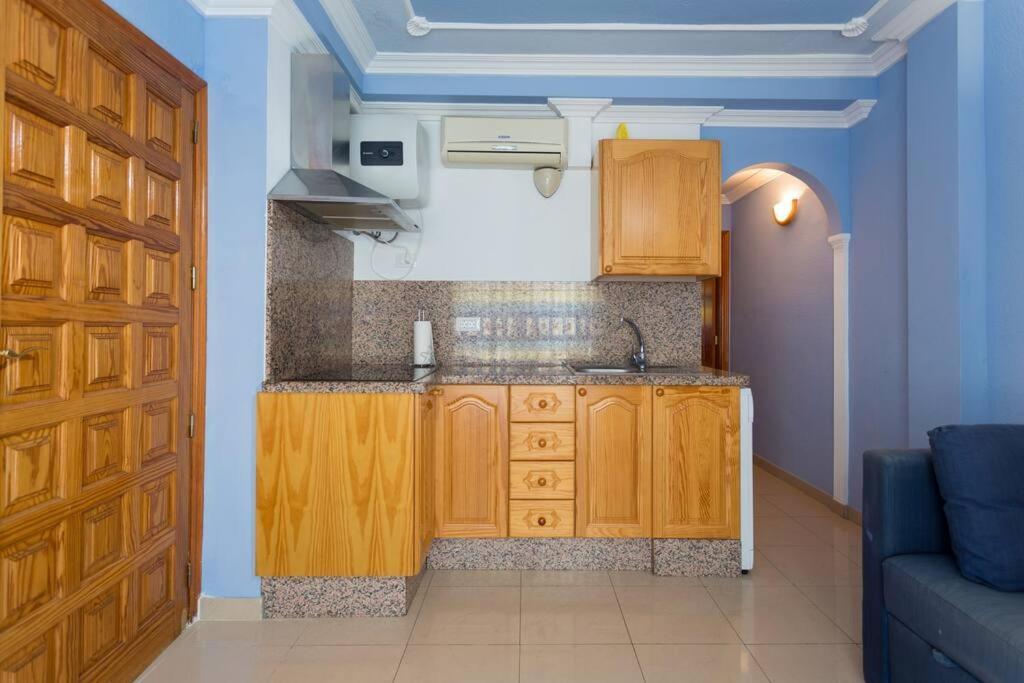 Apartamento Comodo Y Centrico, Los Cristianos 阿罗纳 外观 照片